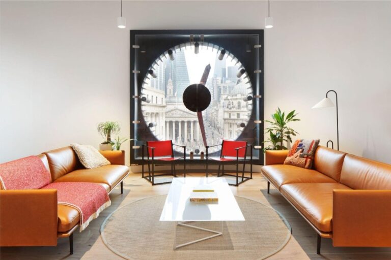 1poultryhouse1 768x512