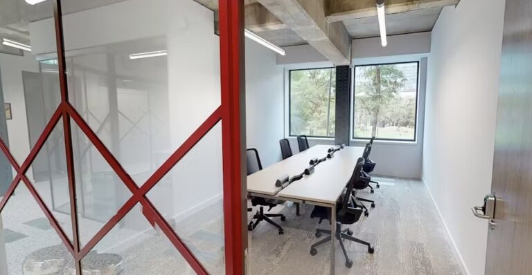 Screenshot 15 11 2024 13134 runwayea.st  768x398