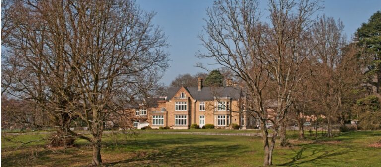 Screenshot 29 7 2024 82531 lilyhillhouse.com  768x337